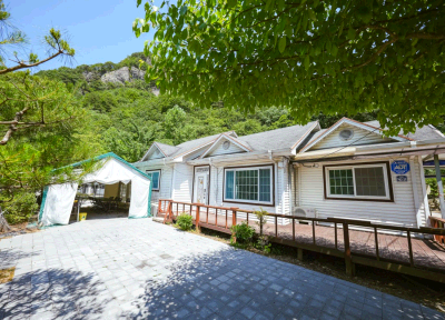 진안-부귀산장펜션 숲속캠핑장06.jpeg