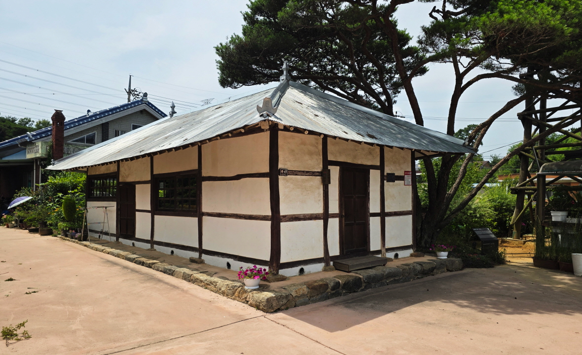 코스 중 두동교회의 대표 이미지