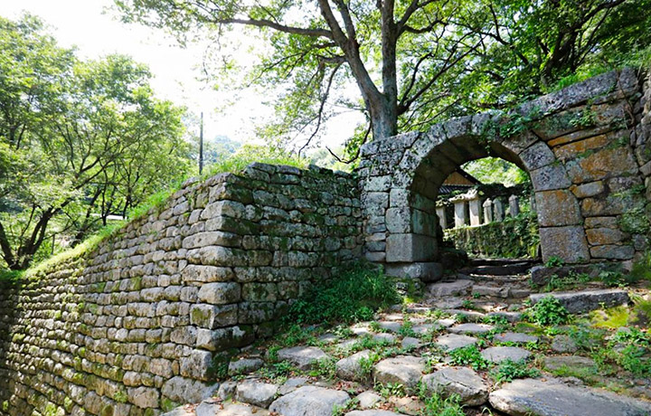 교룡산성